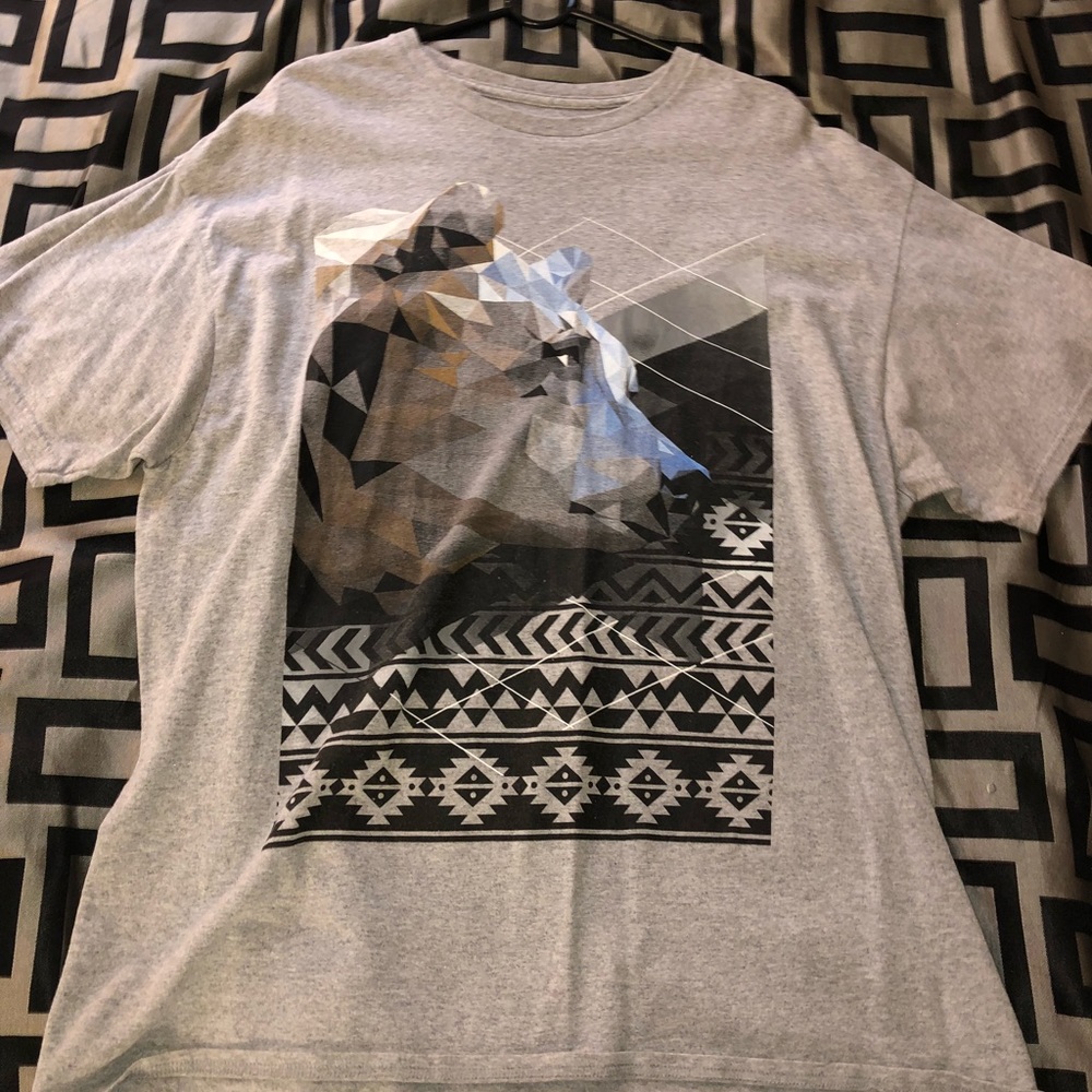 T SHIRT